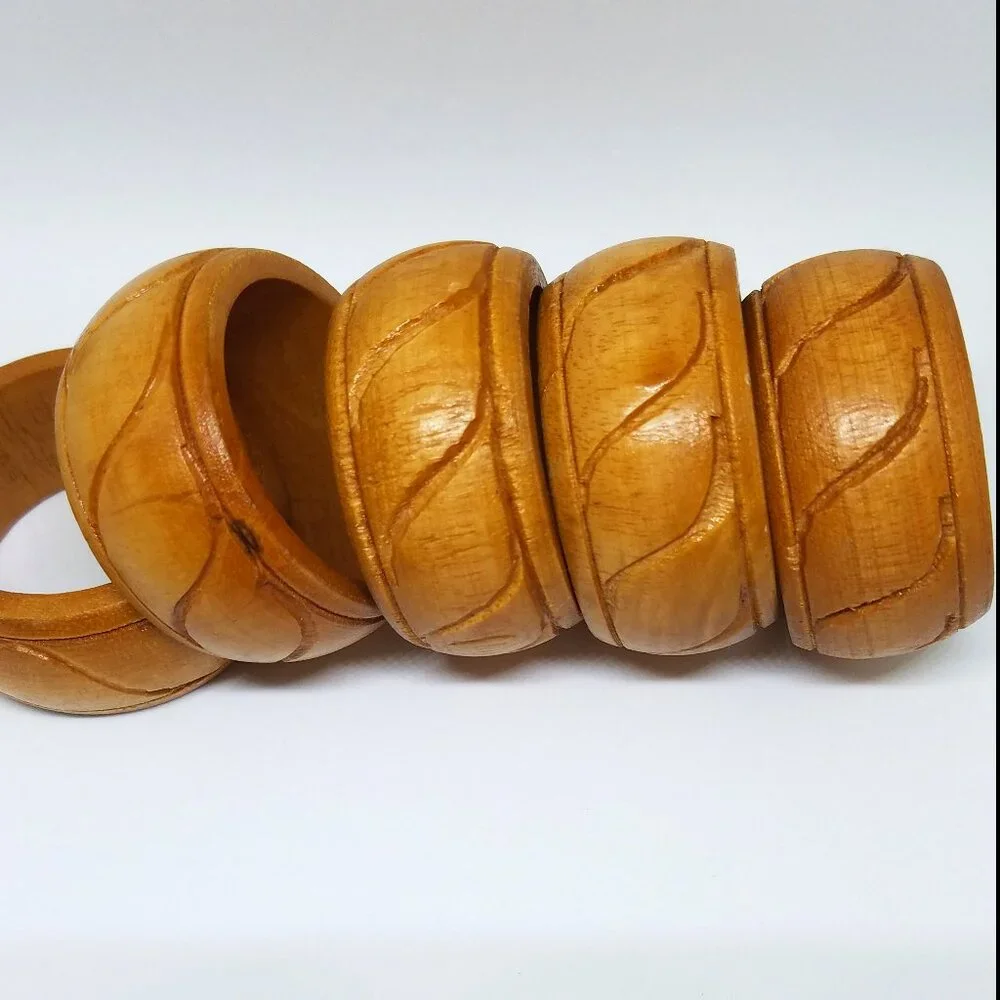 Vintage MCM Kemp & Beatley Carved Wood Wooden Napkin Rings - Set of 5